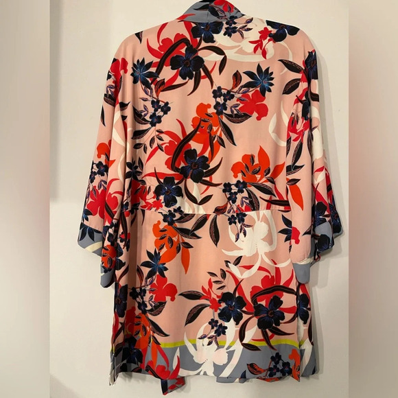 🚩 Final Sale- CAbi | Vibrant Floral Kimono Wrap Cardigan, XS/S Japanese Tropical - Picture 10 of 11